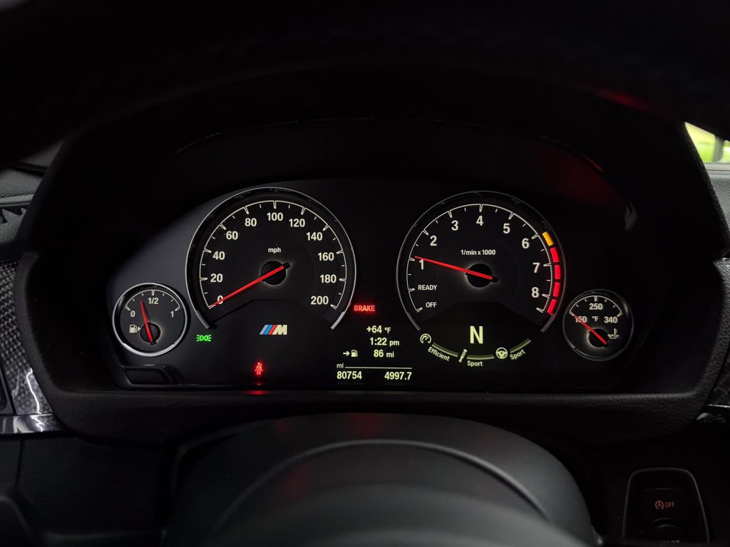 Used 2015 BMW M4 Coupe w/ Executive Package RWD image 30