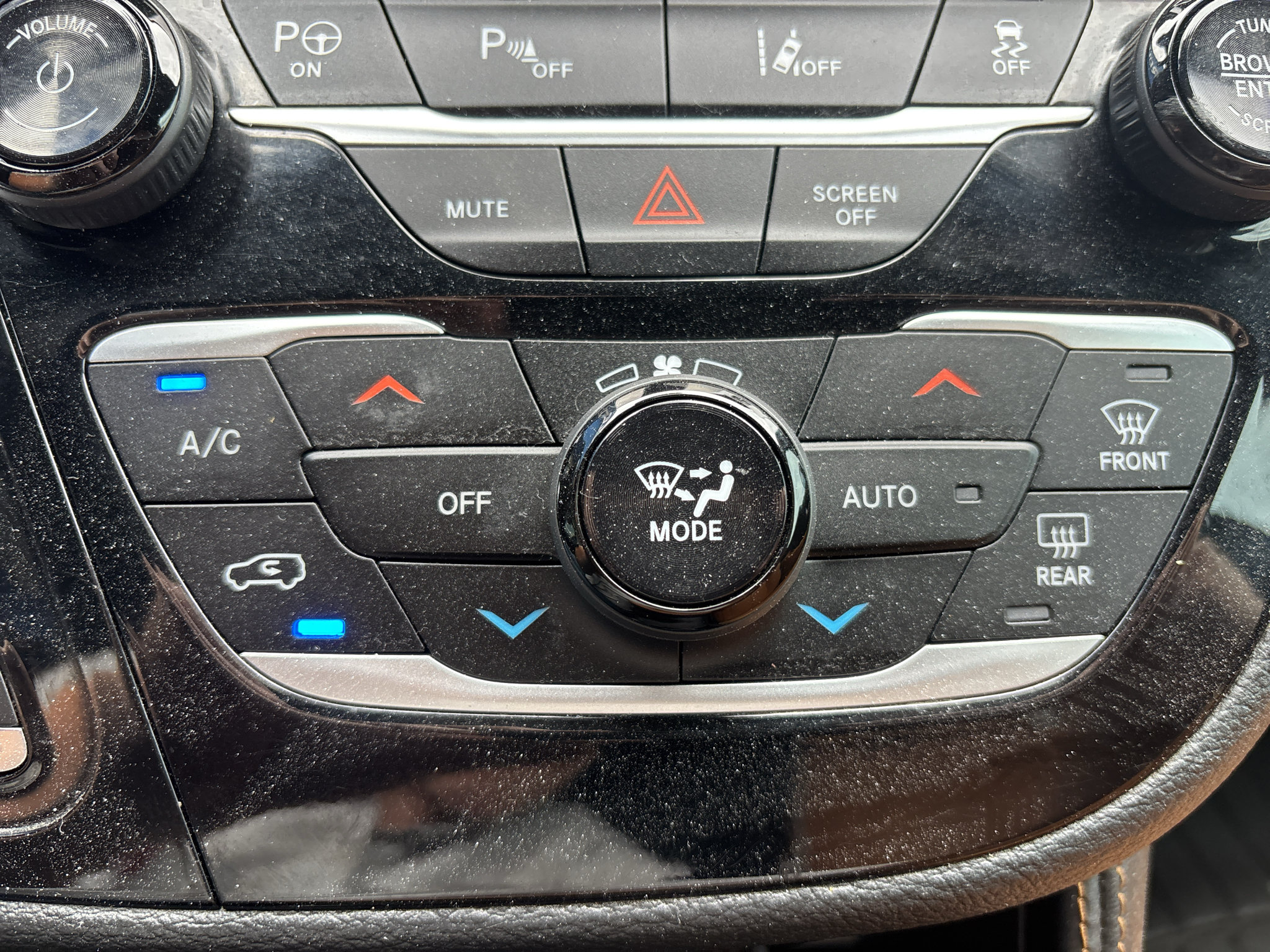 Used 2021 Chrysler Pacifica Pinnacle FWD image 25