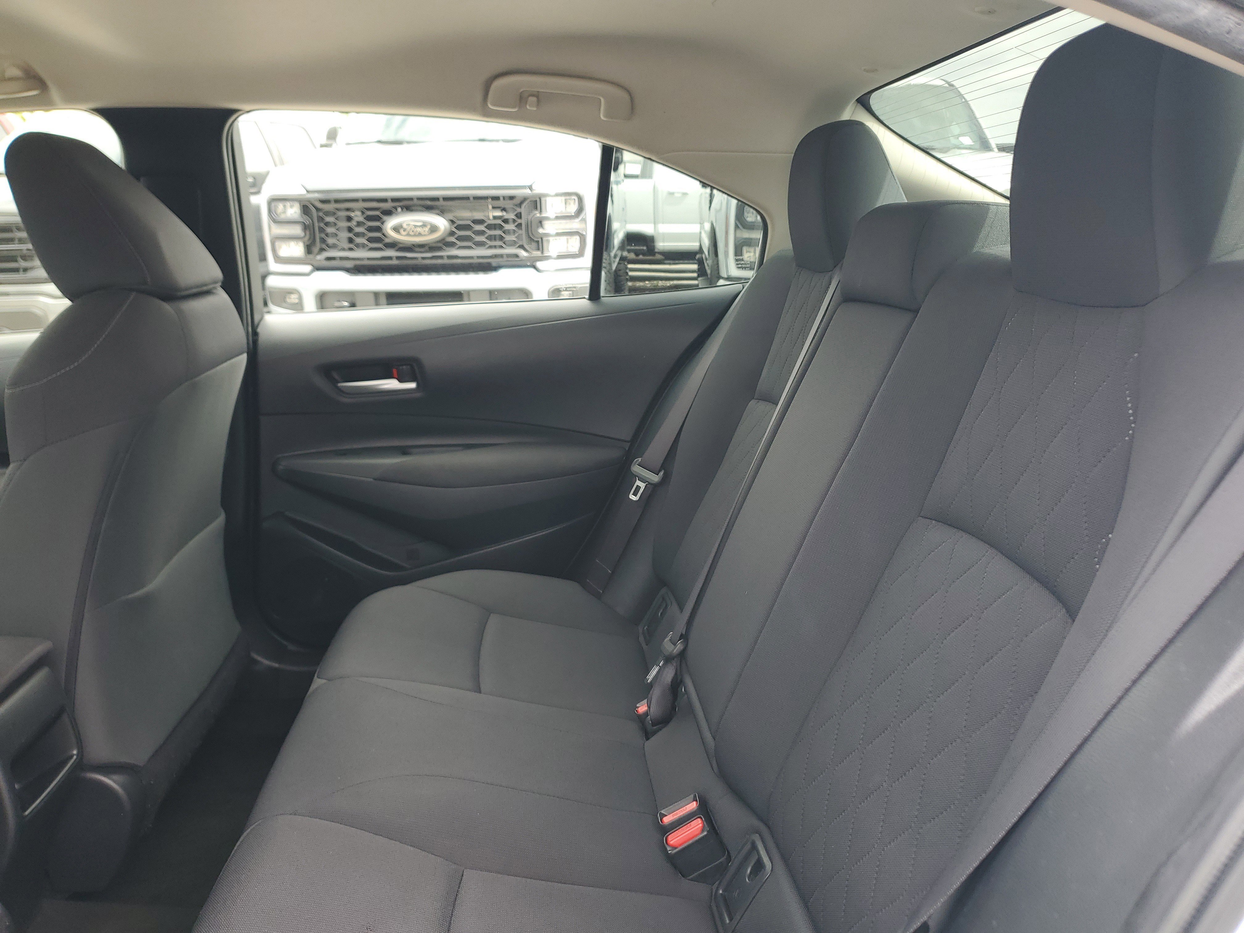 Used 2020 Toyota Corolla LE image 19