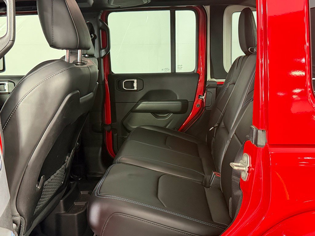 Used 2024 Jeep Wrangler Unlimited Rubicon 4xe AWD/4WD image 18