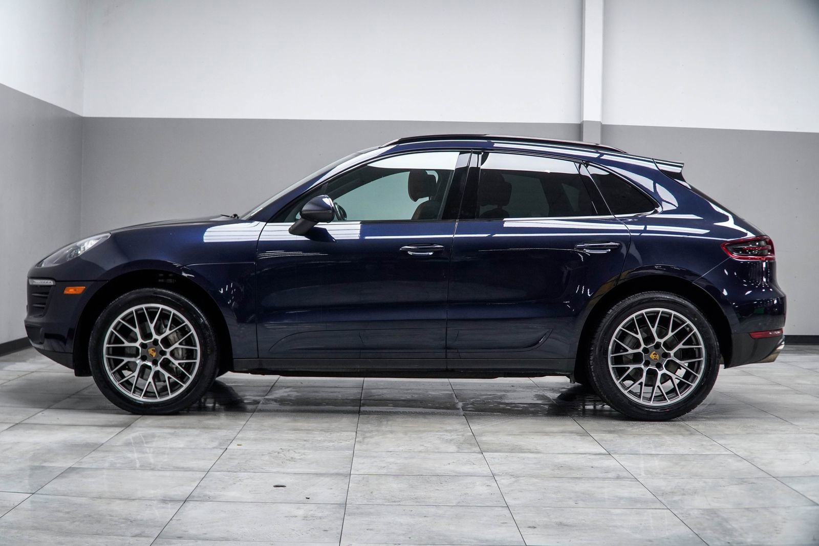 Used 2018 Porsche Macan S image 10