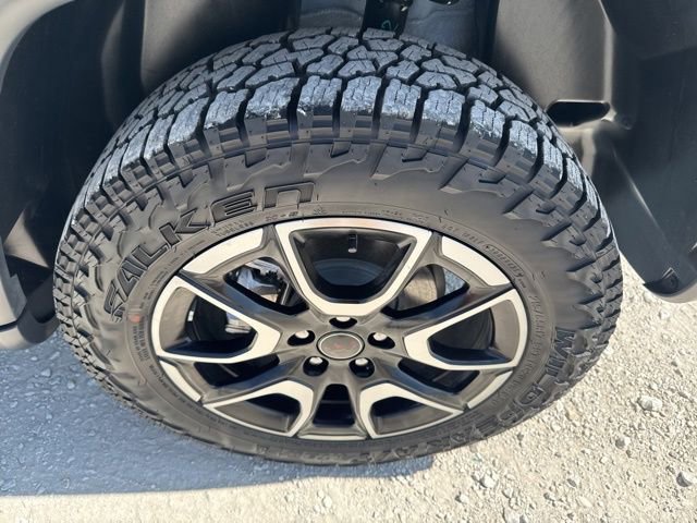 Used 2025 Jeep Compass Trailhawk AWD/4WD image 27