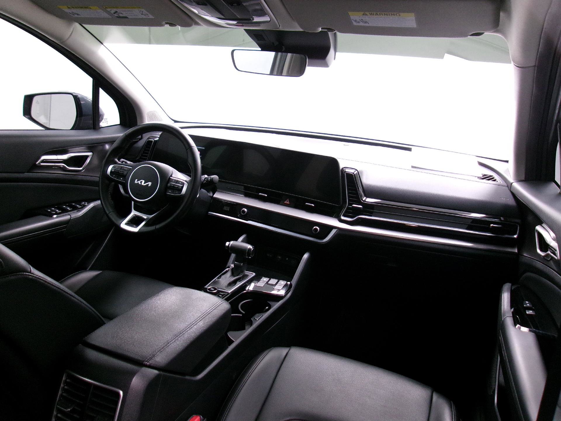 Used 2023 Kia Sportage EX FWD image 3