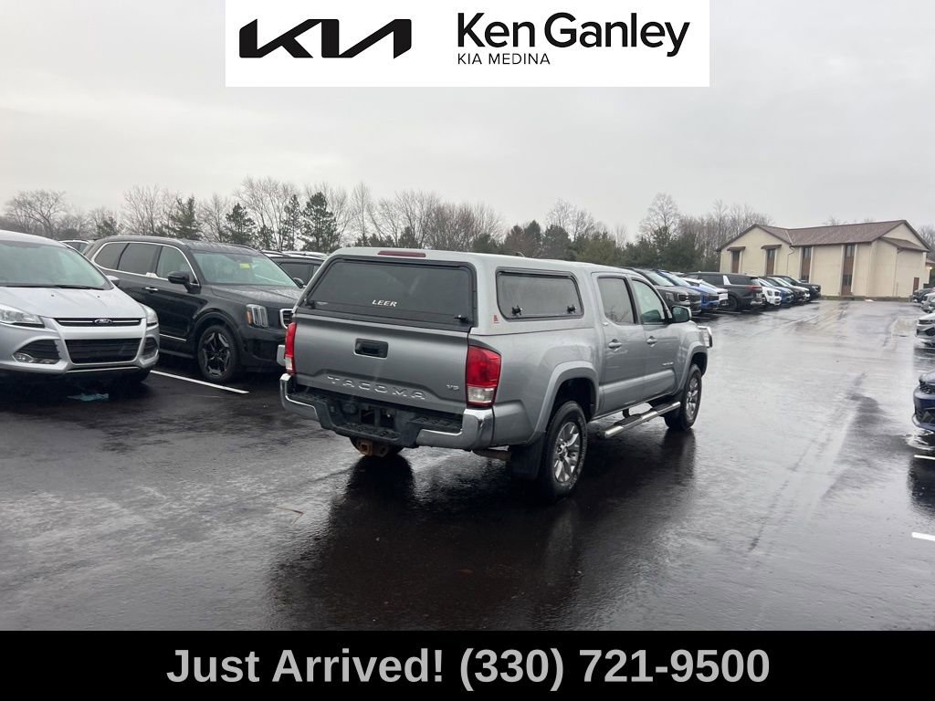 Used 2016 Toyota Tacoma SR5 image 5