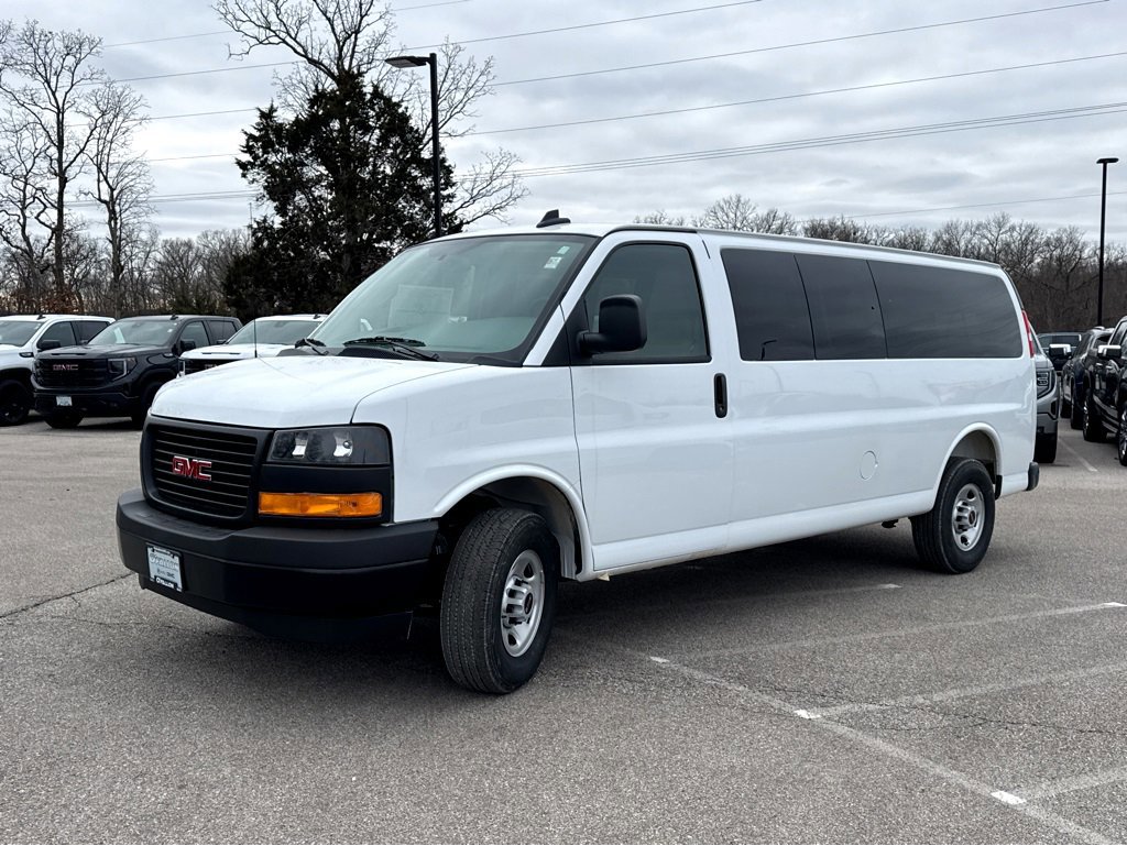 New 2025 GMC Savana 3500 LS image 4