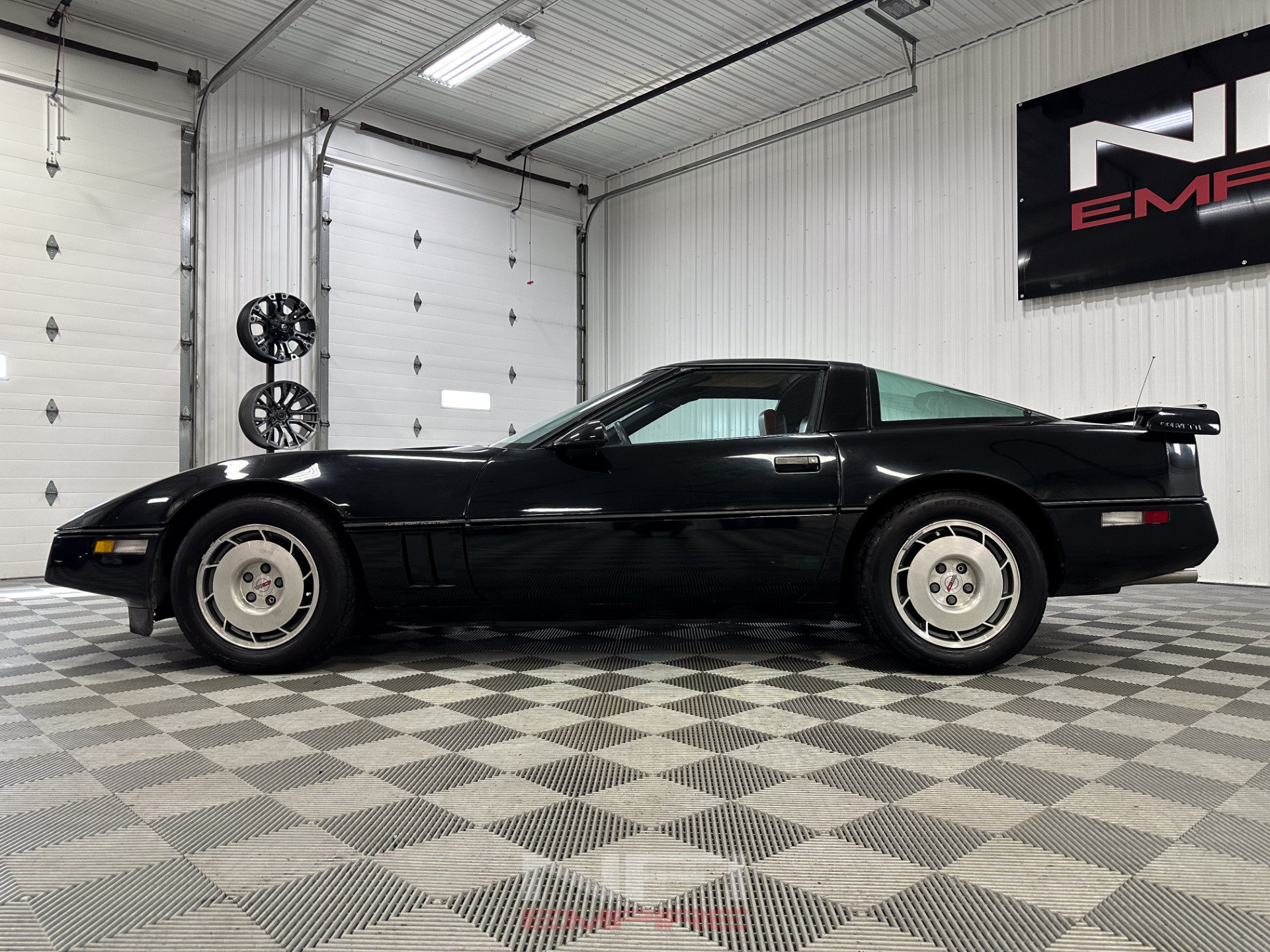 Used 1987 Chevrolet Corvette Coupe RWD image 11