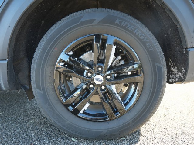 Used 2022 Ford Explorer XLT w/ Equipment Group 202A image 29