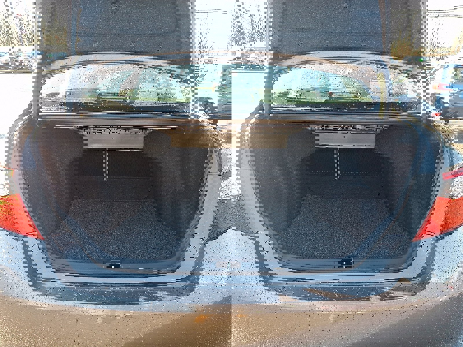 Used 2015 Toyota Camry LE image 28