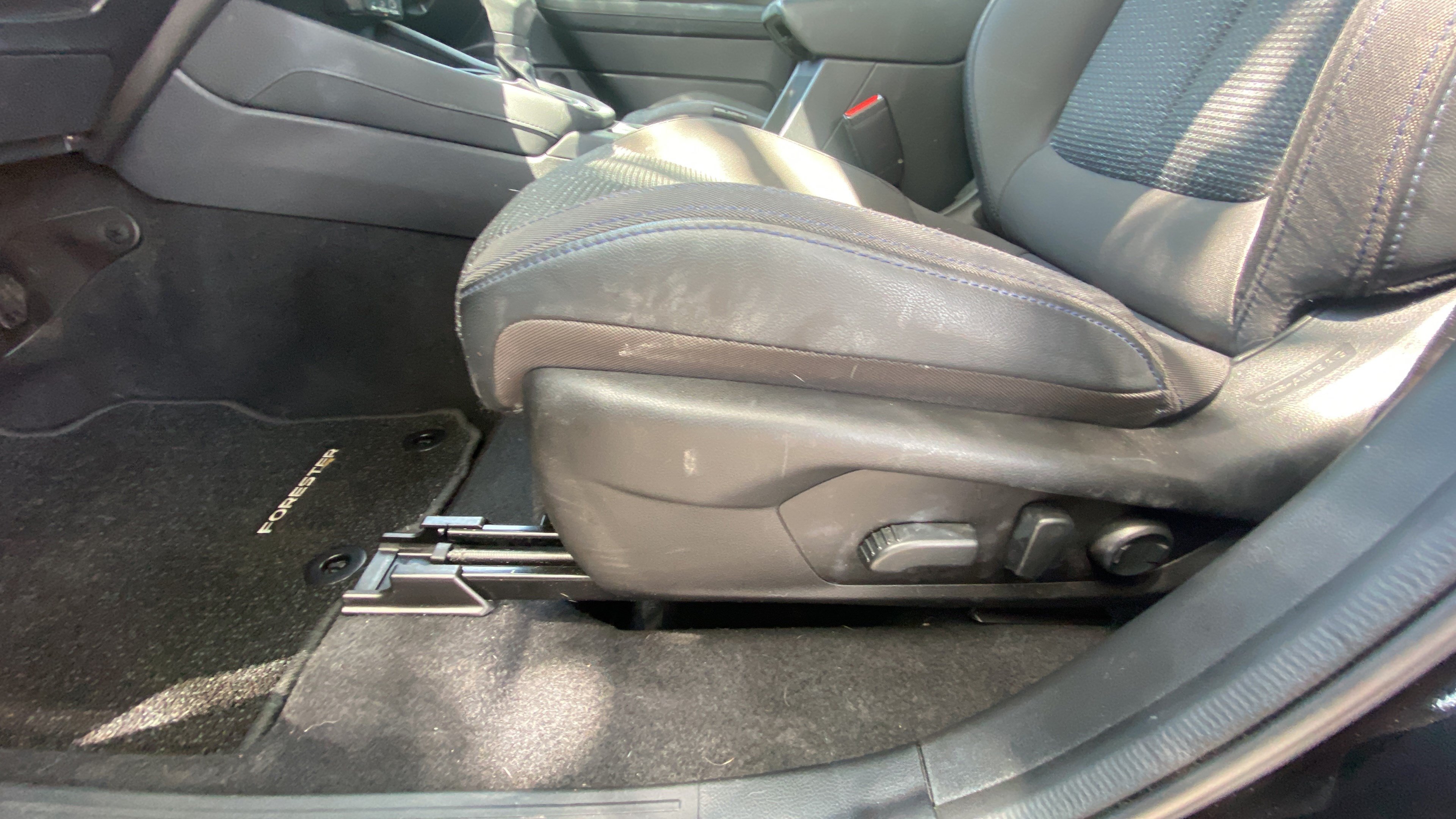 Used 2025 Subaru Forester Premium w/ Convenience Package #1 AWD/4WD image 10