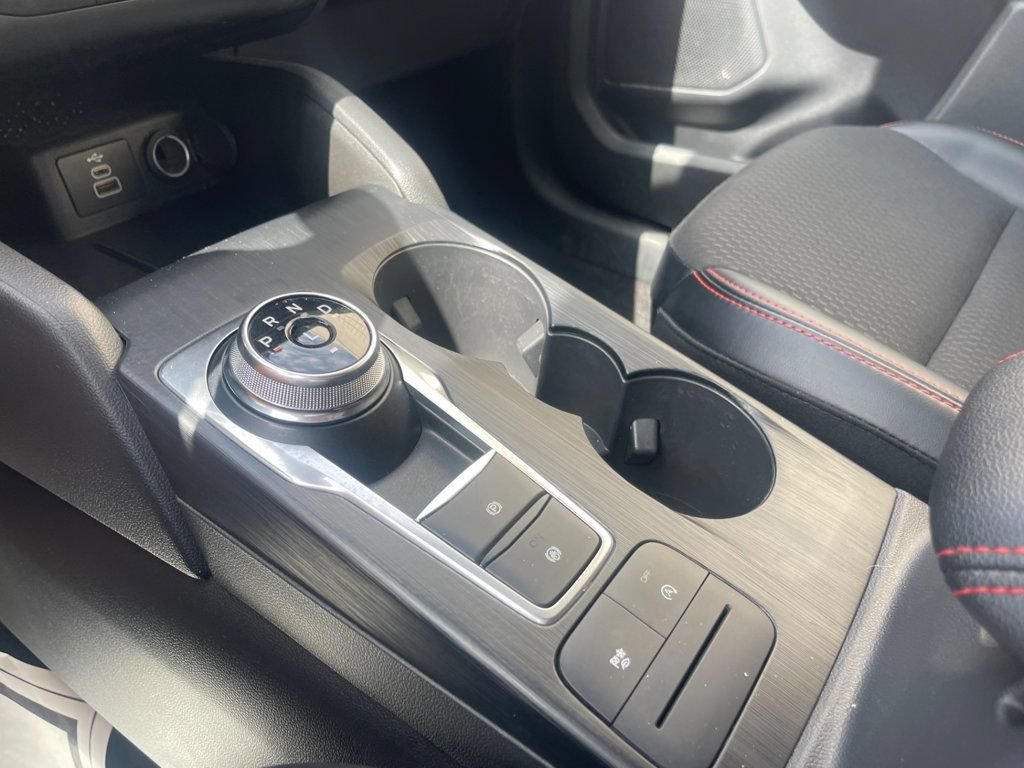 Used 2025 Ford Escape ST-Line AWD/4WD image 14