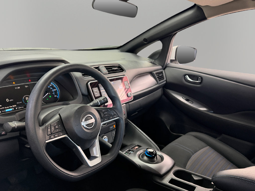Used 2025 Nissan Leaf S FWD image 16