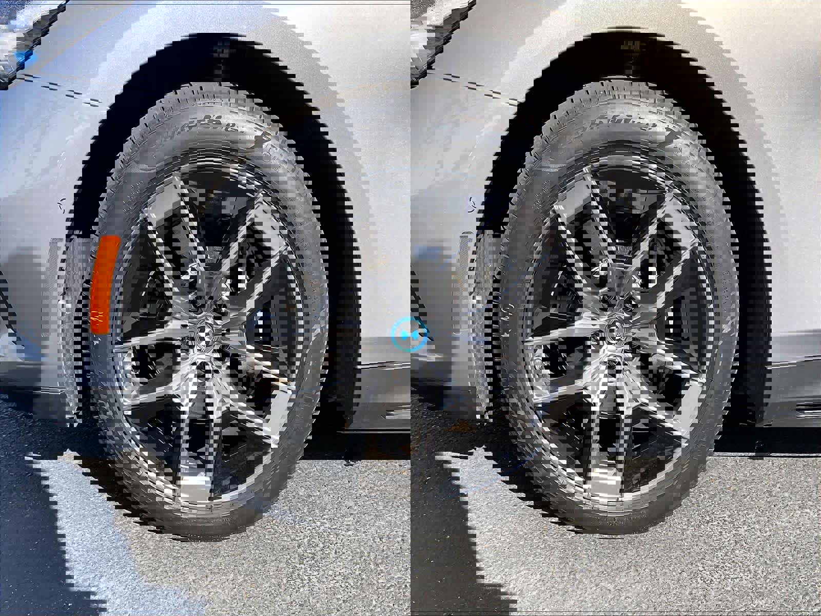 Certified 2025 BMW i5 xDrive40 w/ Premium Package image 12