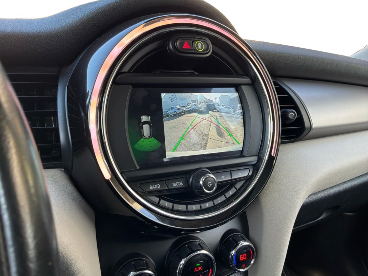 Used 2020 MINI Cooper SE w/ 6.5" Touchscreen Package FWD image 13