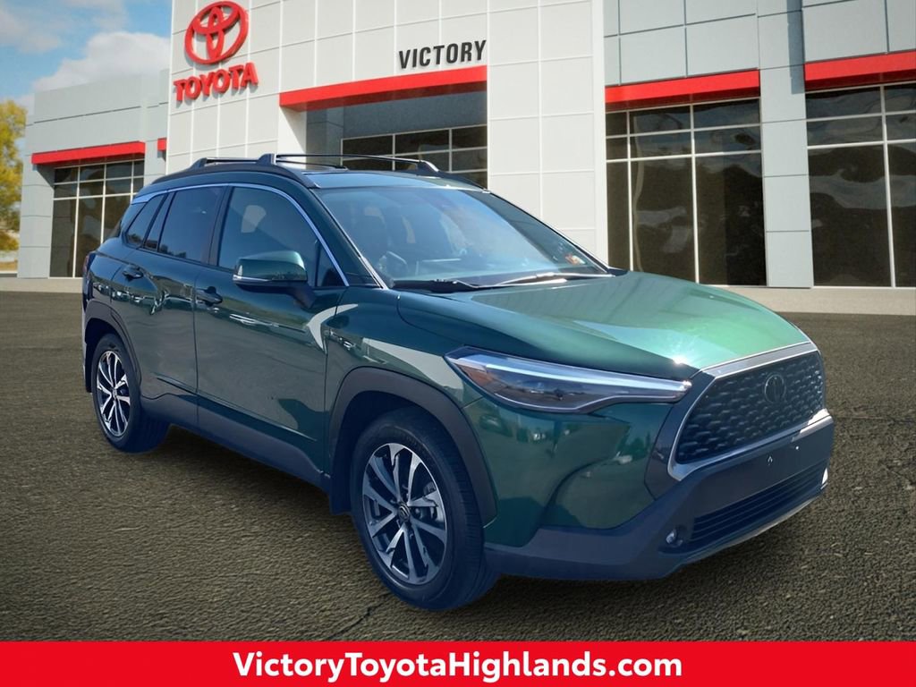 Used 2022 Toyota Corolla Cross XLE