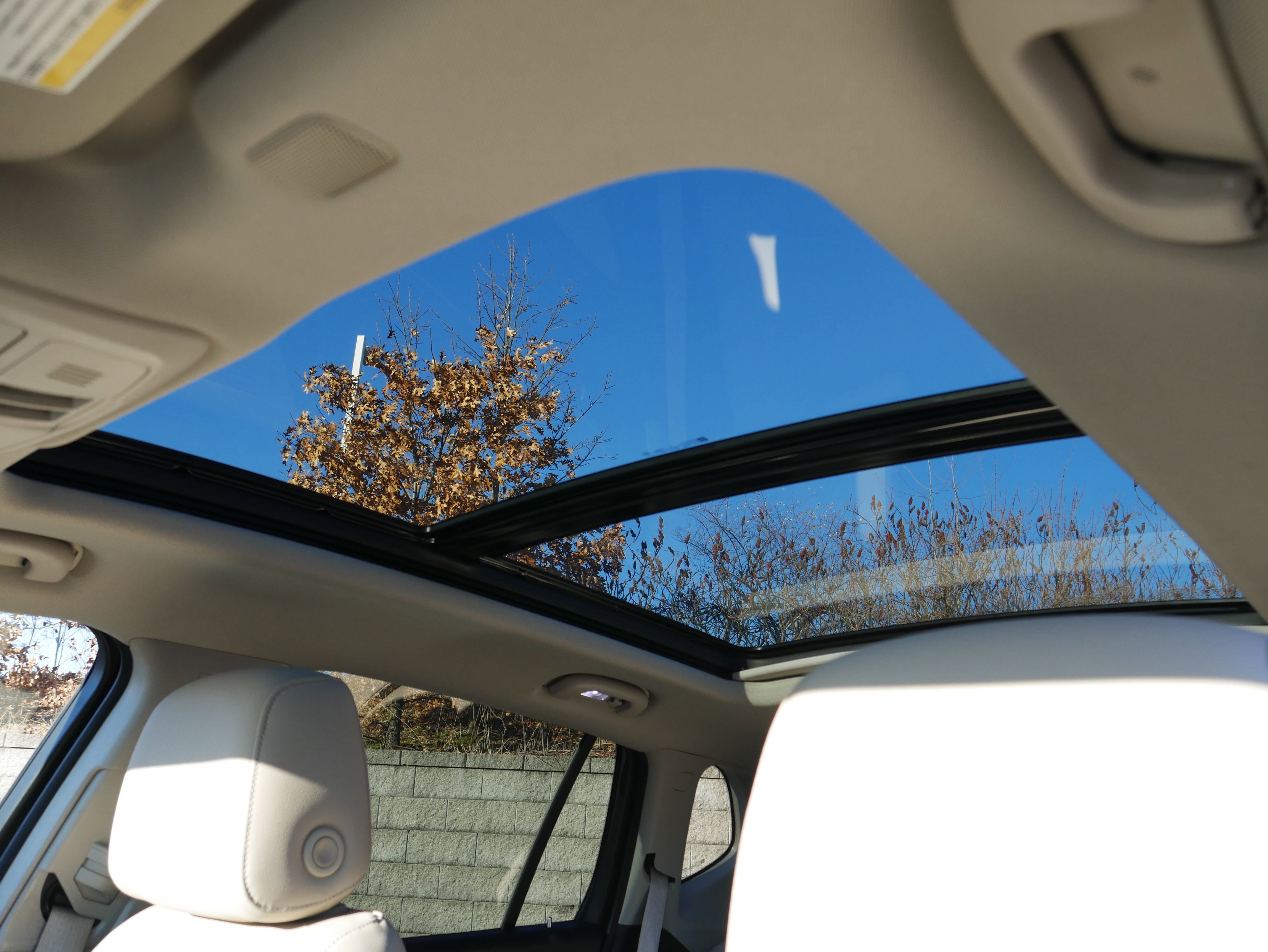 Used 2019 Buick Envision Premium w/ Driver Confidence Package image 16