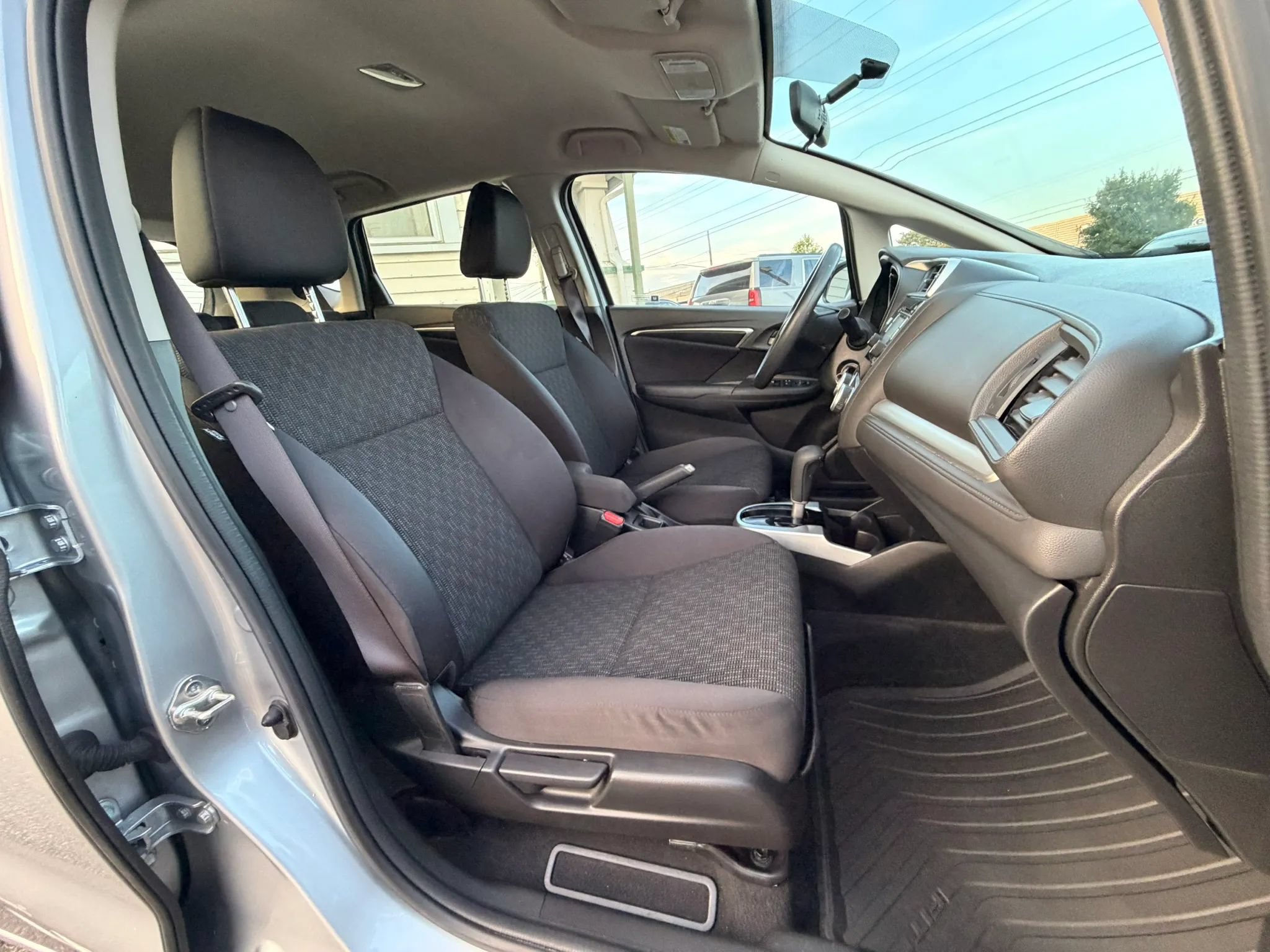 Used 2017 Honda Fit LX image 17