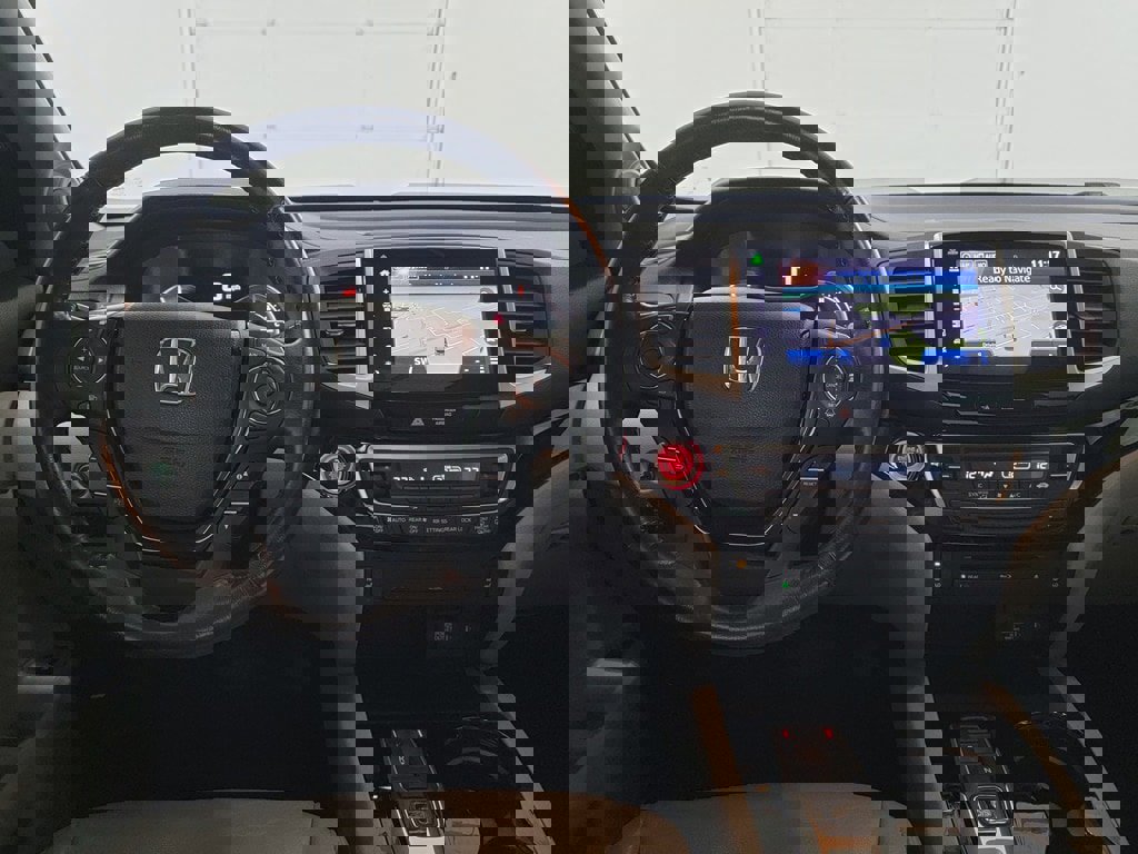 Used 2016 Honda Pilot Touring image 12