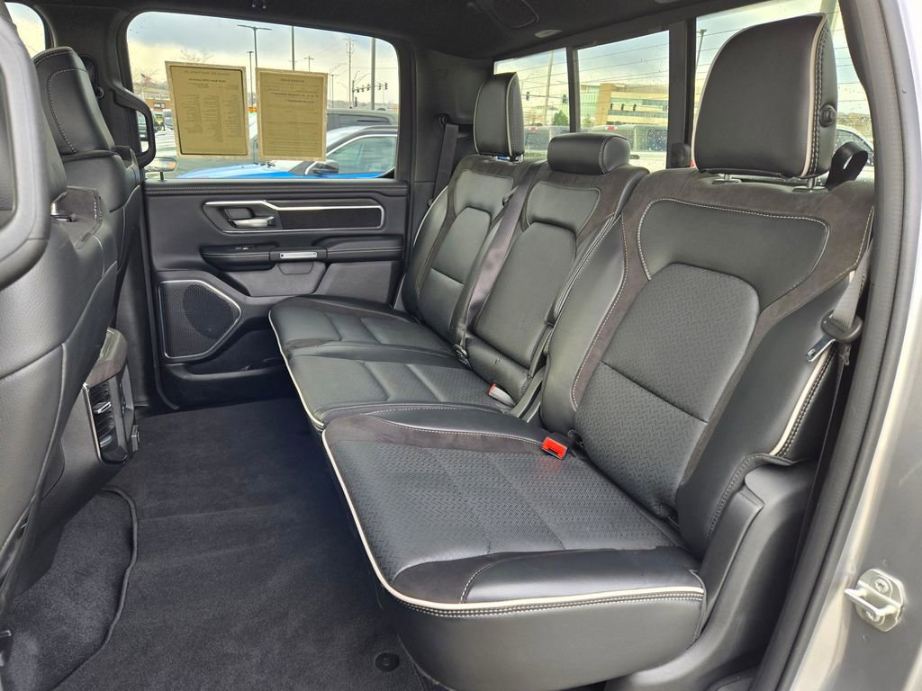 Used 2025 RAM 1500 Laramie w/ Sport Appearance Package AWD/4WD image 31