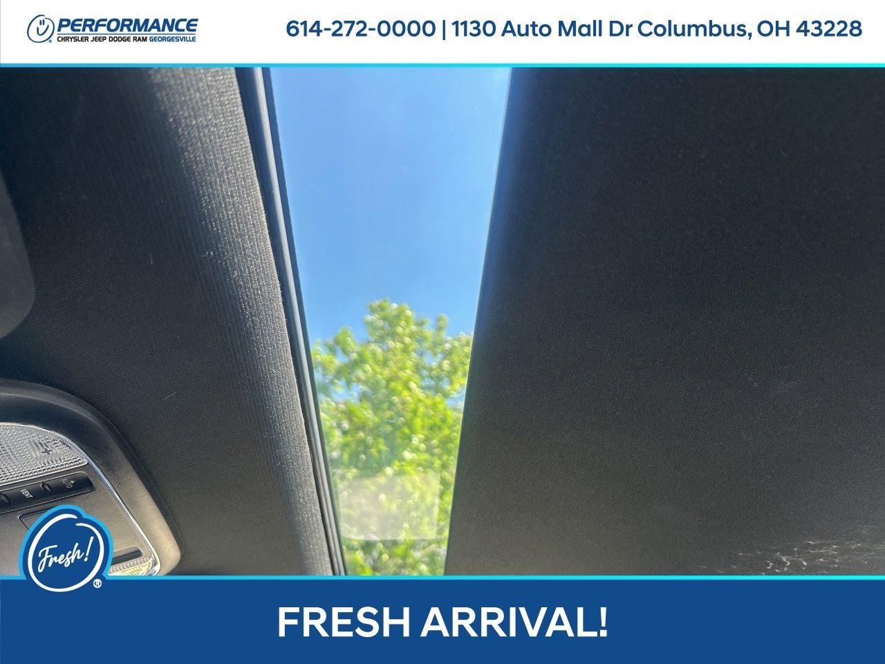 Used 2015 Chrysler 300 C Platinum w/ Light Group RWD image 20