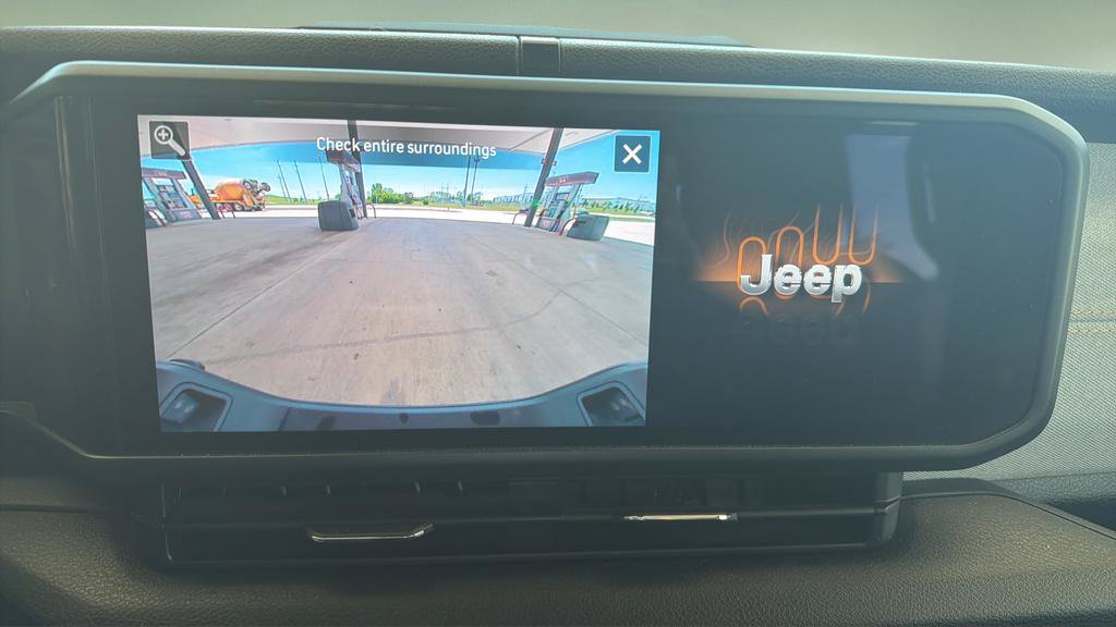 Used 2024 Jeep Gladiator Sport AWD/4WD image 20
