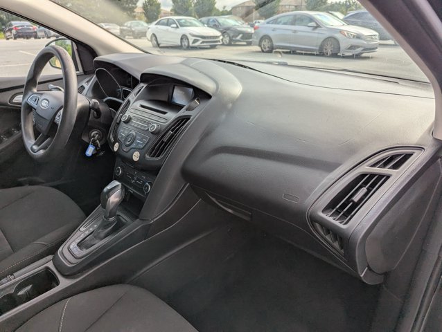Used 2015 Ford Focus SE FWD image 26