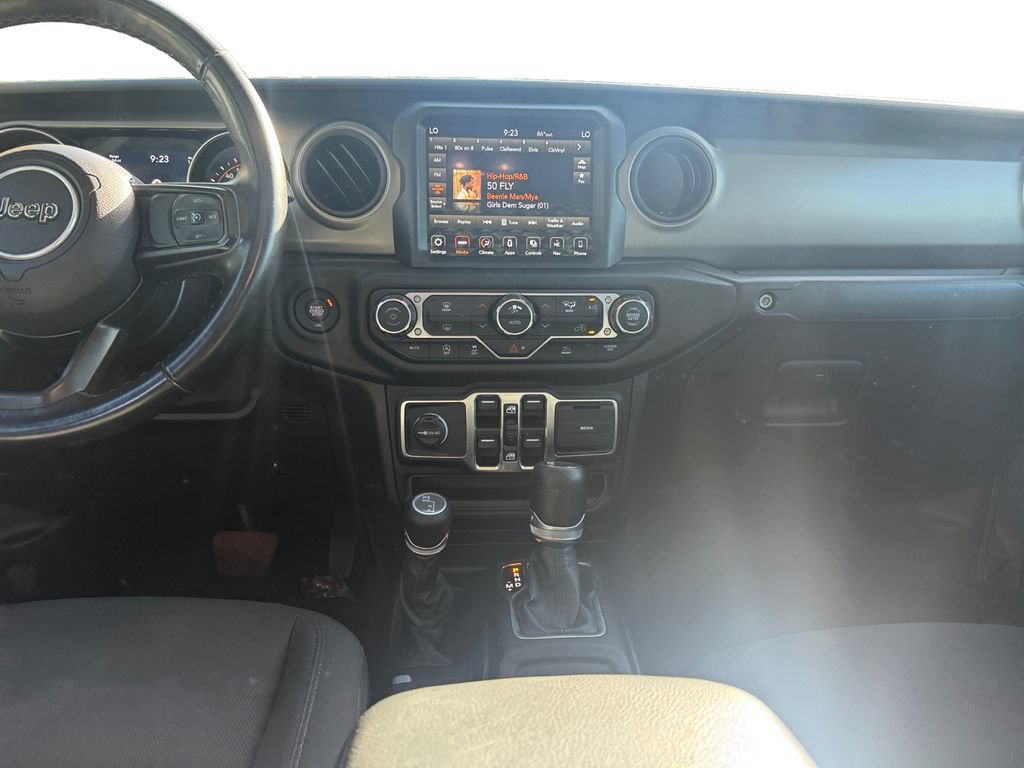Used 2021 Jeep Gladiator Sport AWD/4WD image 11