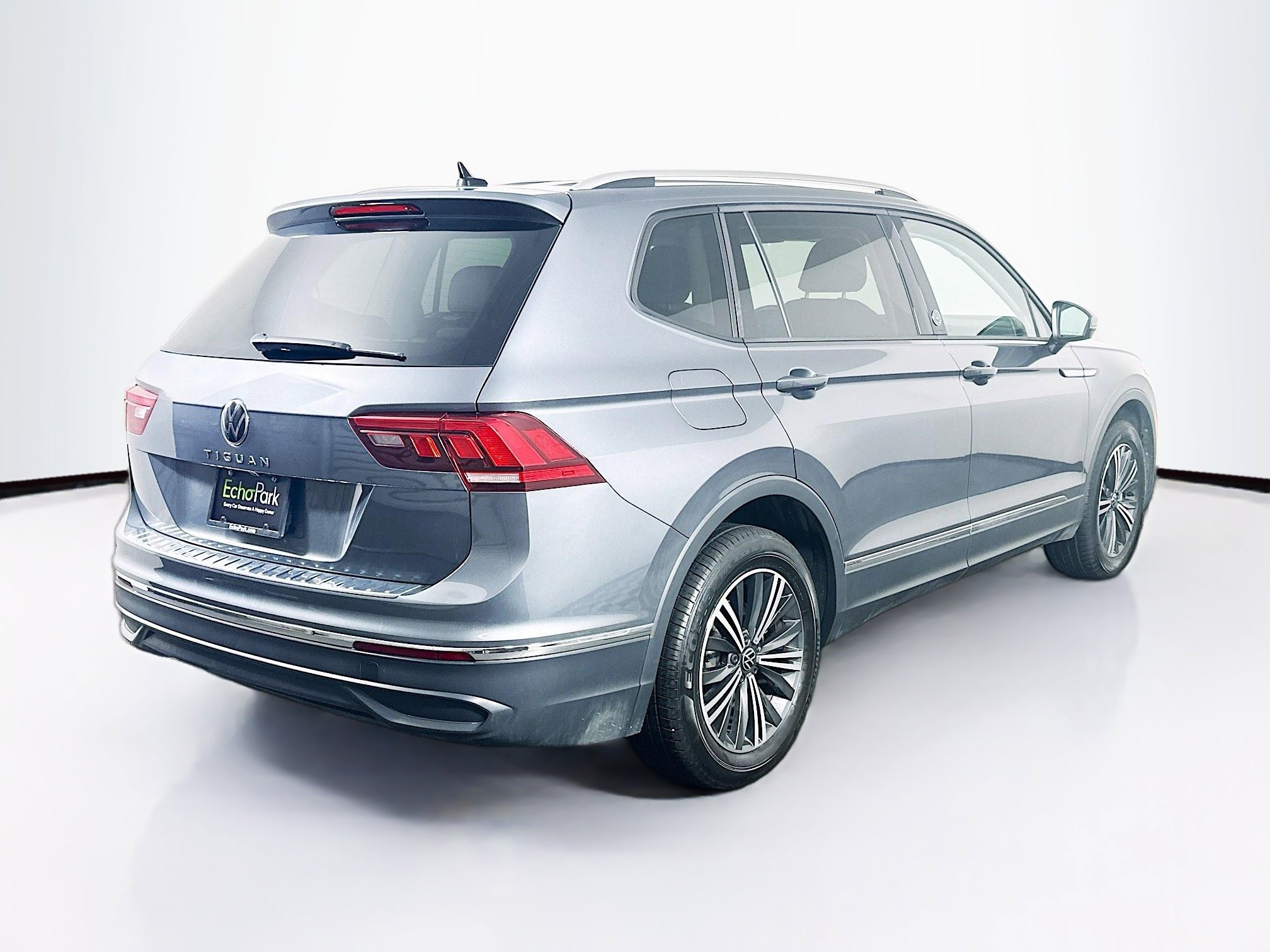 Used 2024 Volkswagen Tiguan Wolfsburg Edition image 9