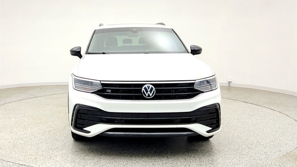 Used 2022 Volkswagen Tiguan SE R-Line AWD/4WD image 2