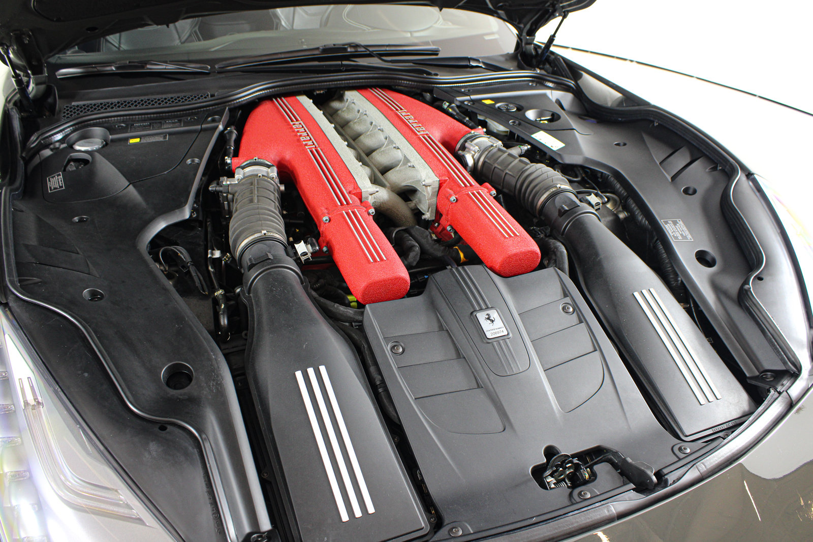 Used 2015 Ferrari F12 Berlinetta RWD image 57
