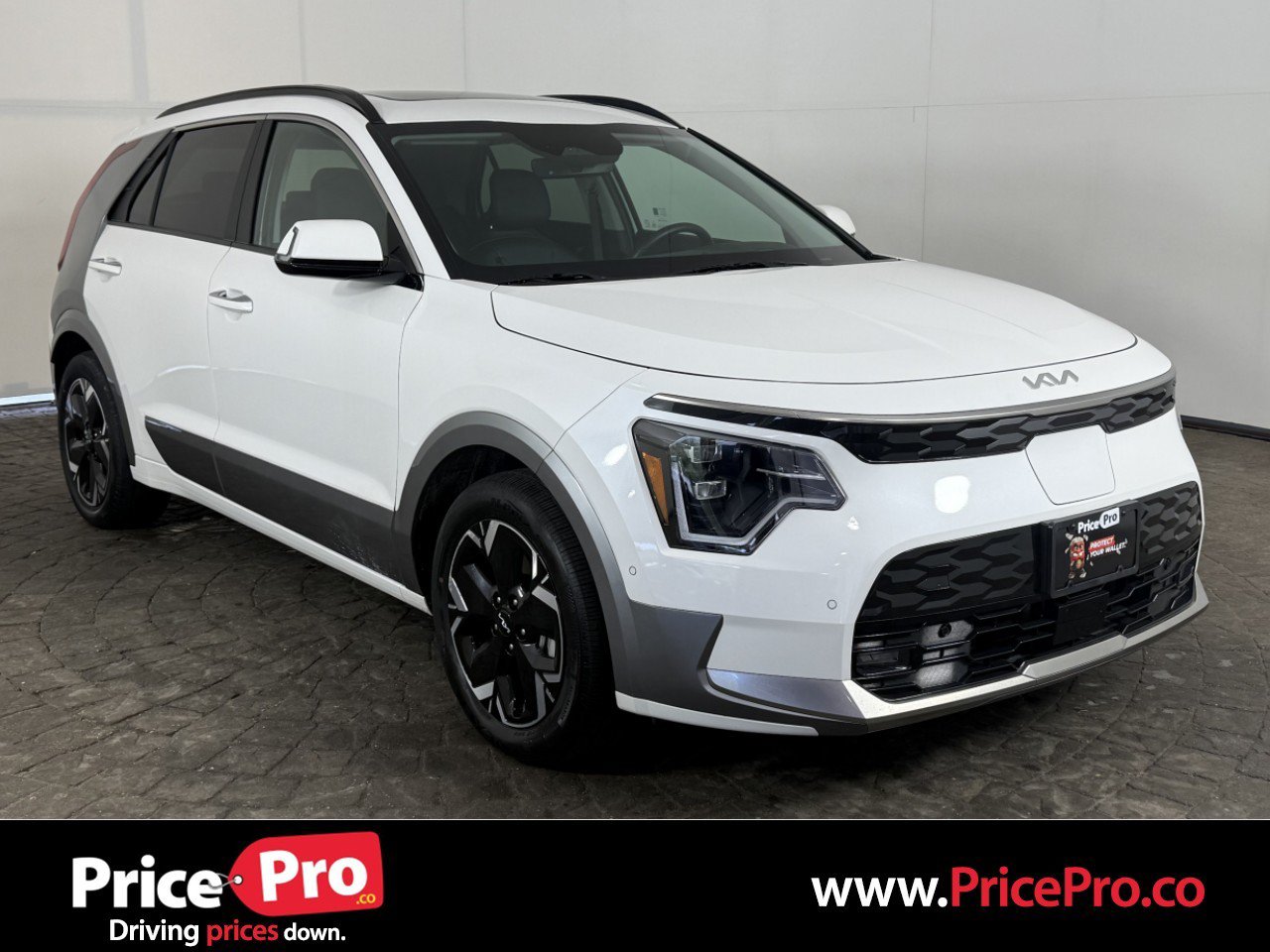 Used 2024 Kia Niro Wave w/ Wave Preserve Package