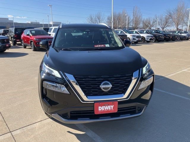 Used 2023 Nissan Rogue SL w/ SL Premium Package image 2