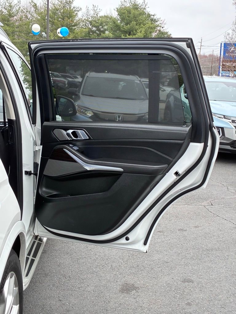 Used 2024 BMW X7 xDrive40i w/ Premium Package AWD/4WD image 64