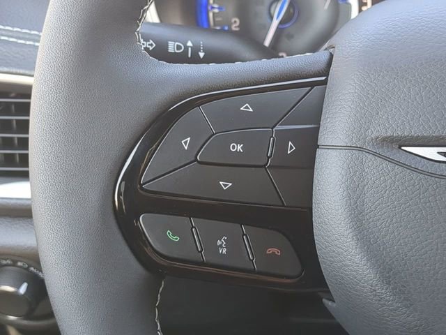 New 2027 Chrysler Pacifica Limited FWD image 33
