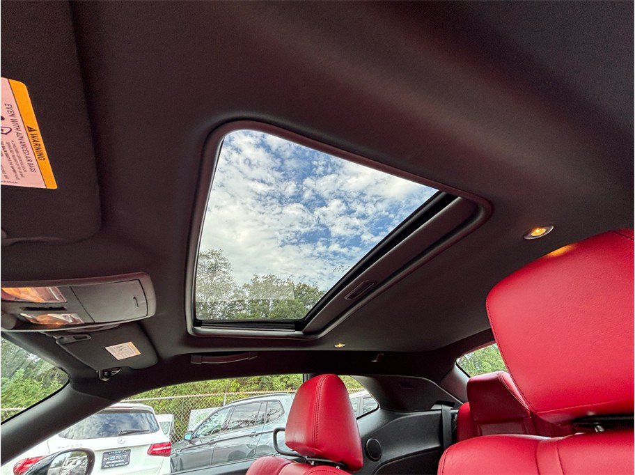 Used 2012 Dodge Challenger SRT8 w/ Premium Sound Group RWD image 29