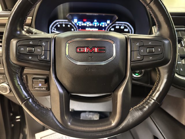 Used 2021 GMC Yukon XL AT4 w/ AT4 Premium Plus Package AWD/4WD image 11