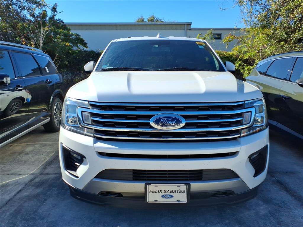 Used 2018 Ford Expedition XLT w/ Equipment Group 202A image 2