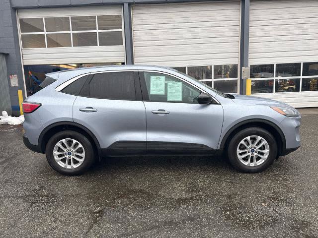 Certified 2022 Ford Escape SE w/ Convenience Package AWD/4WD image 3
