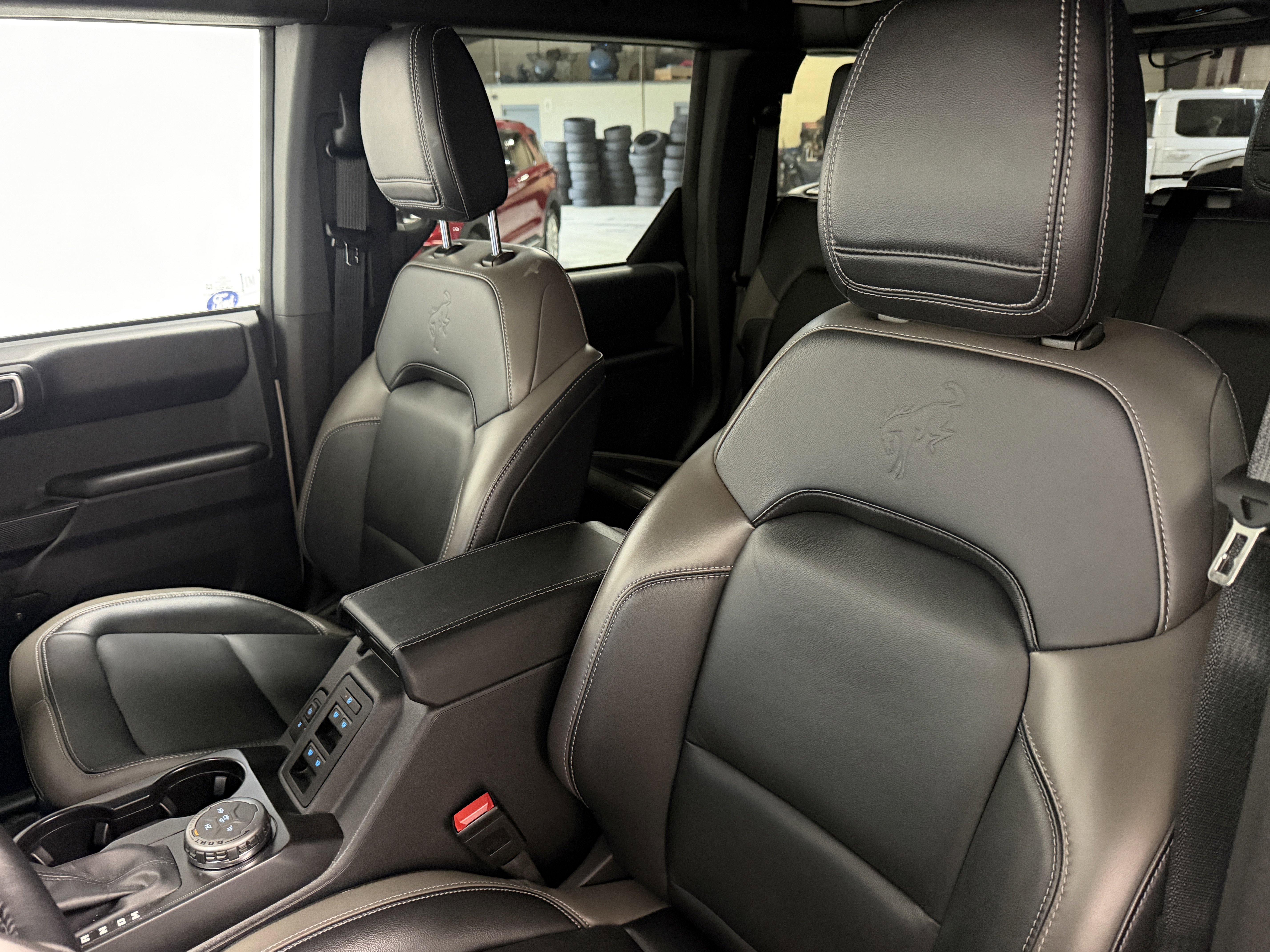Used 2025 Ford Bronco Outer Banks AWD/4WD image 20