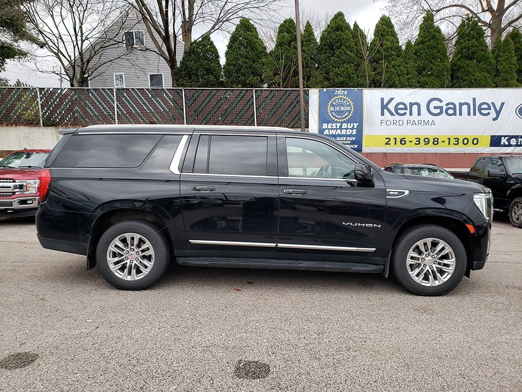 Used 2021 GMC Yukon XL SLT image 3