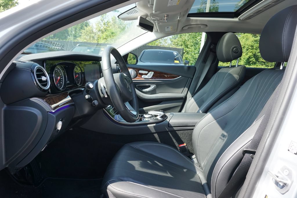 Used 2017 Mercedes-Benz E 300 4MATIC image 11
