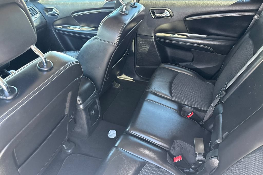 Used 2018 Dodge Journey Crossroad FWD image 12