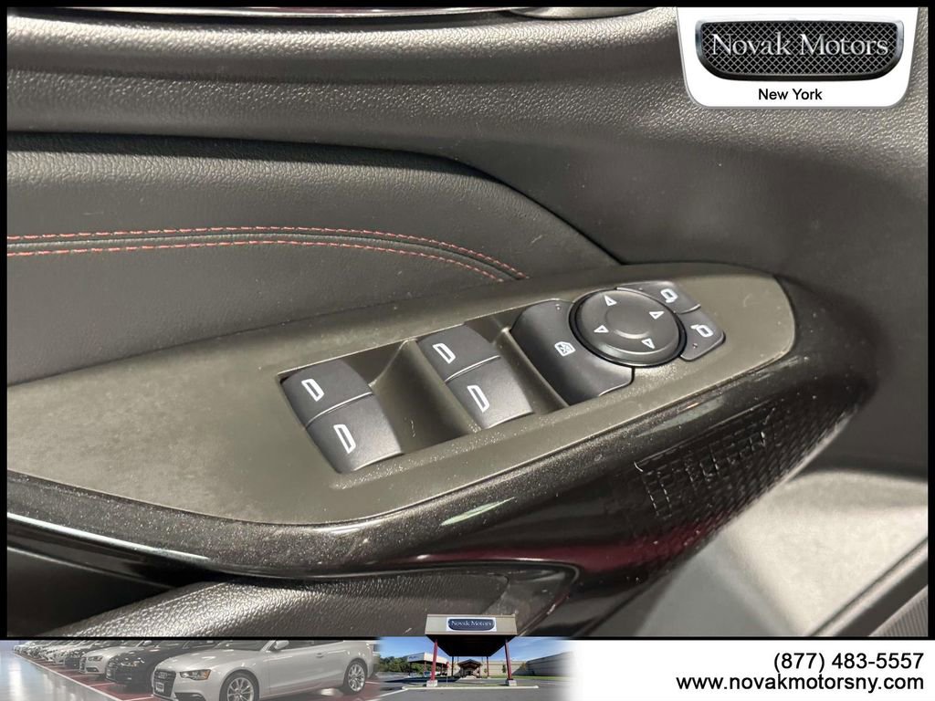 Used 2024 Chevrolet Trax RS FWD image 15