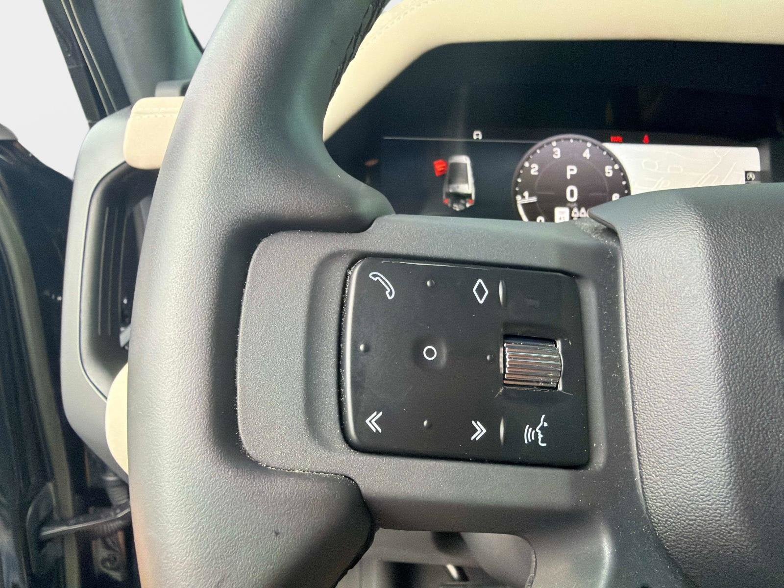 Used 2023 Land Rover Defender 130 X AWD/4WD image 30