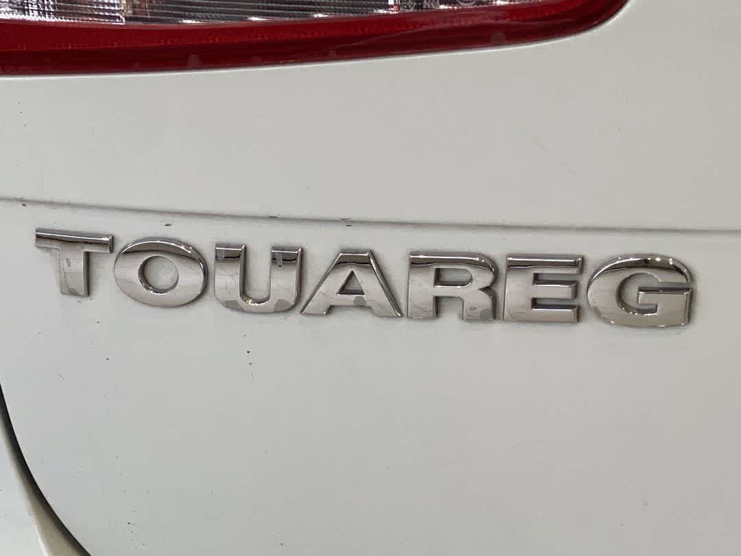 Used 2016 Volkswagen Touareg Sport AWD/4WD image 11