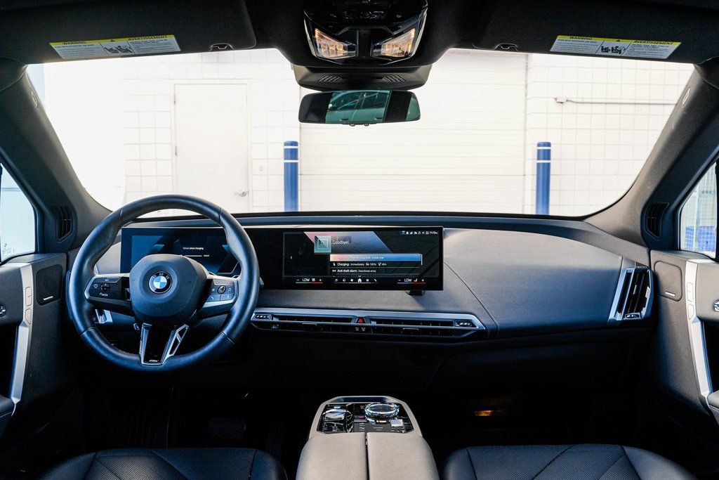 Used 2025 BMW iX xDrive50 w/ Premium Package image 12