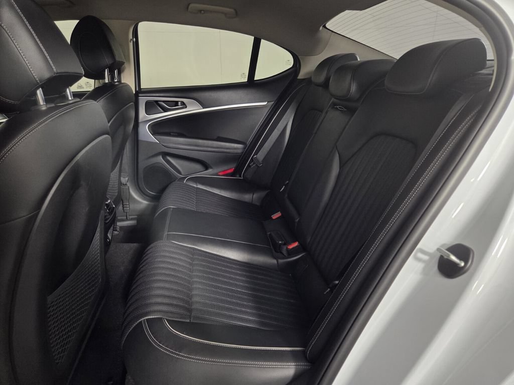 Used 2022 Genesis G70 3.3T RWD image 24