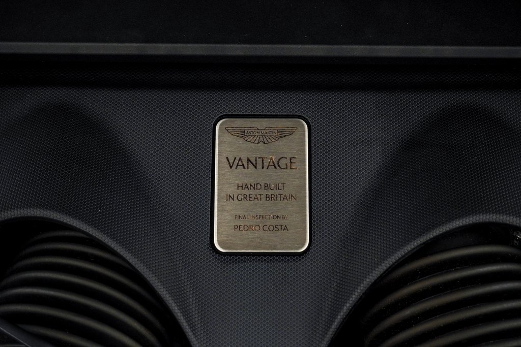 Used 2026 Aston Martin V8 Vantage Coupe RWD image 36
