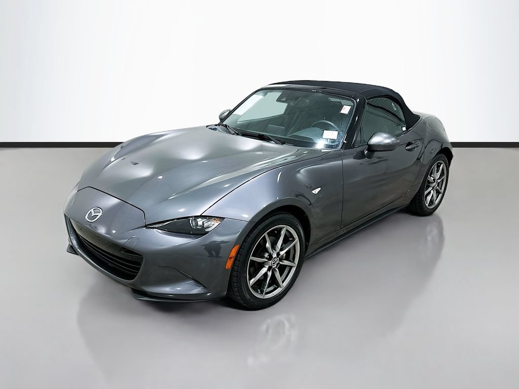 Used 2021 MAZDA MX-5 Miata Grand Touring RWD image 3
