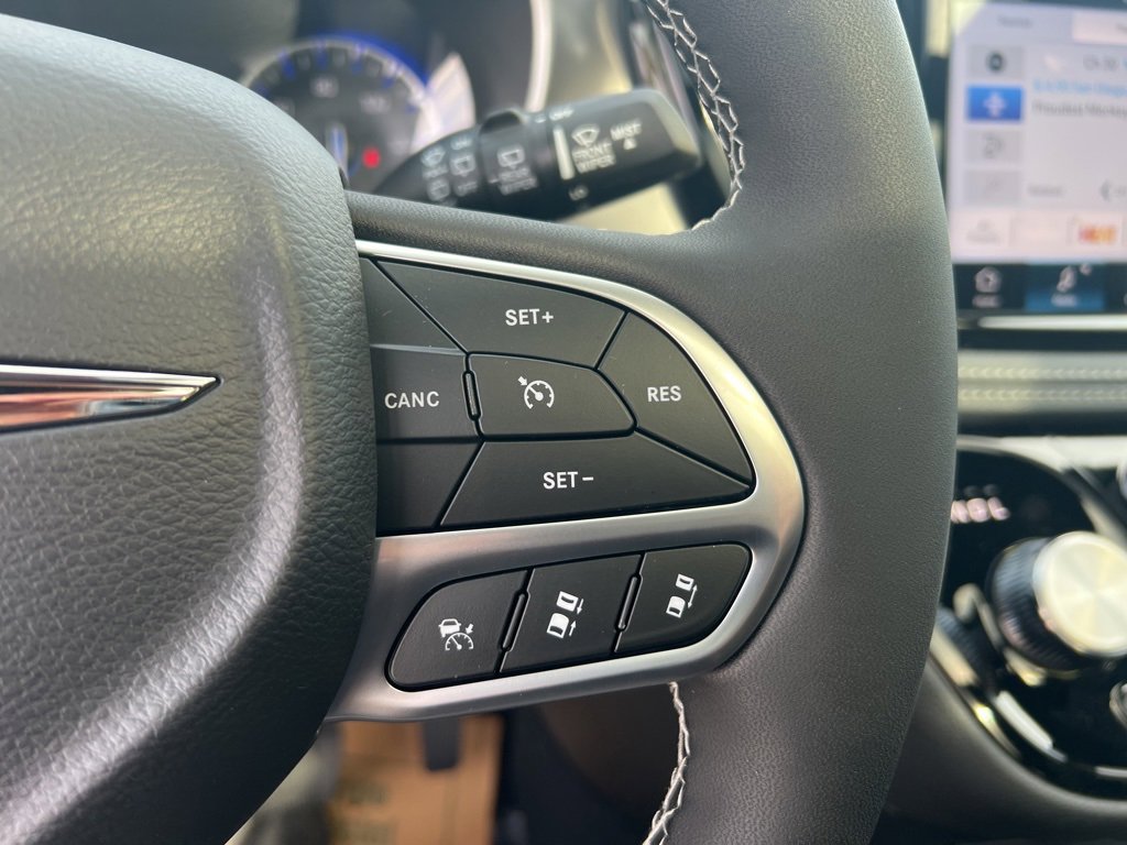 New 2026 Chrysler Pacifica Select image 53