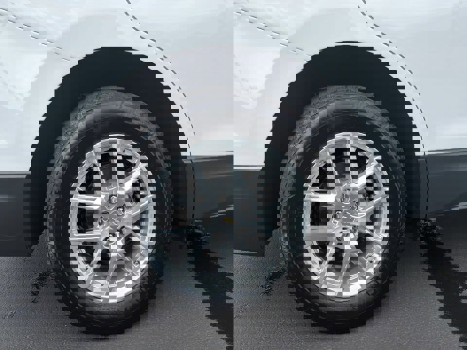 Used 2024 Chevrolet Equinox LT image 4